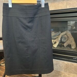 H&M Classic Black Women's Pencil Skirt. Size 6